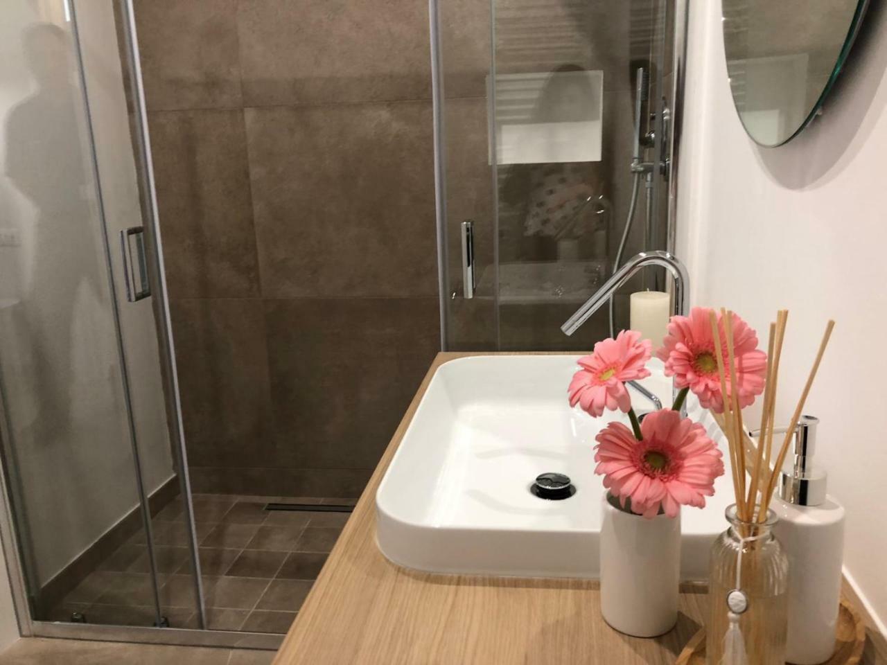 Suitesgaribaldi Cagliari Eksteriør bilde