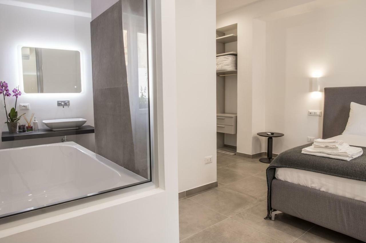 Suitesgaribaldi Cagliari Eksteriør bilde